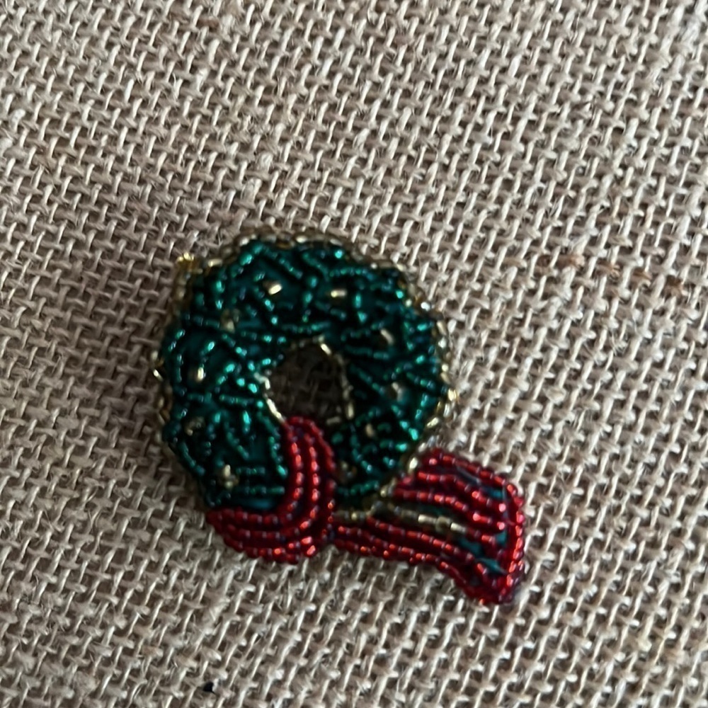 Vintage beaded wreath brooch